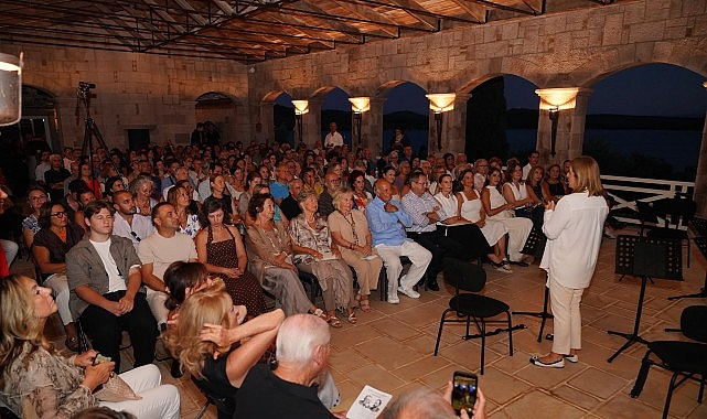 Ayvalık’ta AIMA Müzik Festivali sanatseverleri buluşturdu Ayvalık, sanatın ve müziğin eşsiz atmosferinde önemli bir buluşmaya daha
