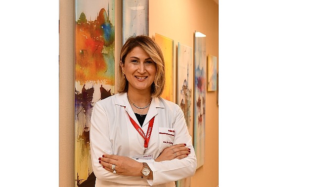 Baş dönmesi ve mide bulantısı kadınlarda kalp krizi belirtisi olabilir Kadın kalbinin temel anatomik yapısı erkek kalbiyle benzerlik gösterse de
