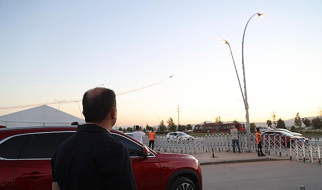 Başkan Altay, Konya Bilim Festivali’nde Türk Yıldızları’nın Muhteşem Gösterisini Vatandaşla Birlikte İzledi Konya Büyükşehir Belediye Başkanı Uğur İbrahim Altay, Konya’dan ve şehir