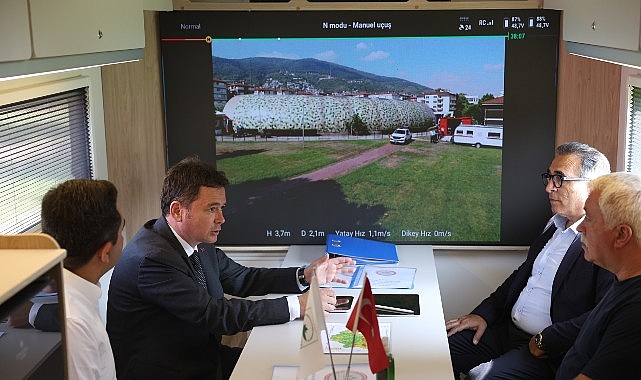 Başkan Aydın: “Afet Anında İletişimin Kesilmeyeceği Sistemlerin Altyapısını Hazırladık” Osmangazi Belediye Başkanı Erkan Aydın, olası afetlere karşı ilçenin hazırlık