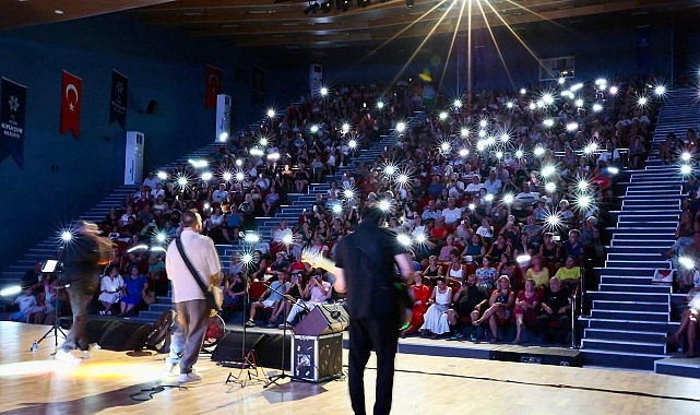 Aydın Büyükşehir Belediyesi tarafından düzenlenen ‘Yaz Konserleri’ sürüyor. Kentin dört