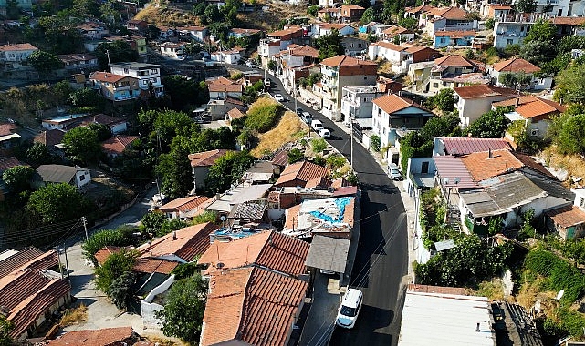 Başkan Erman Uzun: Narlıdere’mizi Konforlu Yollarla Buluşturmaya Devam Ediyoruz Narlıdere Belediye Başkanı Erman Uzun döneminde ilçe genelinde başlatılan asfalt