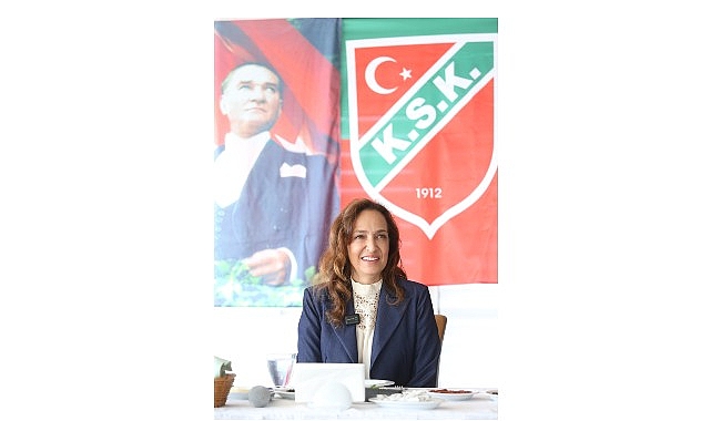 Başkan Yıldız Ünsal: “Kulübün geleceği için ortak irade oluşturulmalı” Karşıyaka Belediye Başkanı Yıldız Ünsal, Karşıyaka Spor Kulübü’nün eski kulüp