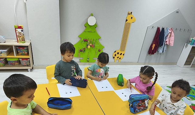 Büyükşehir Elmalı Kreş ve Gündüz Bakımevi Açıldı Antalya Büyükşehir Belediyesi, sosyal belediyecilik çalışmaları kapsamında Antalya ve ilçelerinde
