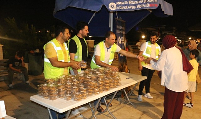 Antalya Büyükşehir Belediyesi,  Mevlit Kandili vesilesiyle kent genelindeki 19 ilçede