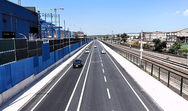 Büyükşehir’den Darıca’ya modern ulaşım yatırımı Kocaeli Büyükşehir Belediyesi, kent genelinde sürdürdüğü ulaşım yatırımlarıyla vatandaşlara daha