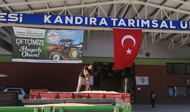Büyükşehir’den üreticiye 10 milyon TL’lik ek gelir Kocaeli Büyükşehir Belediyesi’nin çiftçiye yönelik yatırımlarından biri olan “Kandıra Tarımsal