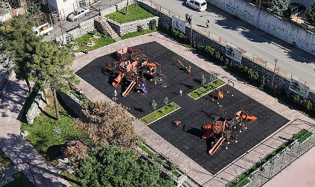Canik’in Güvenli Parklarında Ücretsiz İnternet Hizmeti Sunuluyor Canik Belediye Başkanı İbrahim Sandıkçı, çocukların ve ailelerin durak noktası