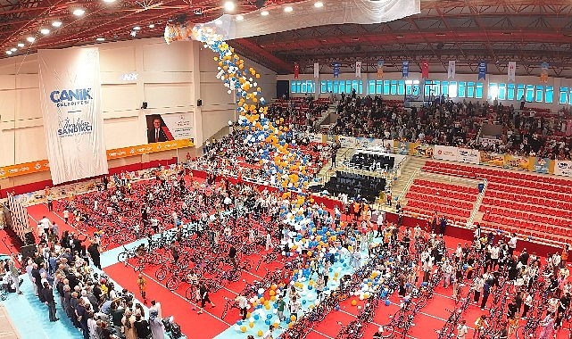 Canik Belediyesi'nin "Haydi Güle Oynaya Camiye Gel" projesine katılan 2