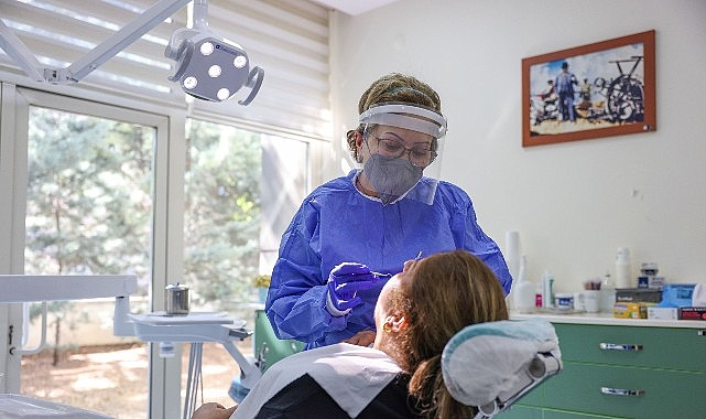 Çankaya Belediyesi, ağız ve diş sağlığı hizmetlerini ilçenin farklı noktalarındaki