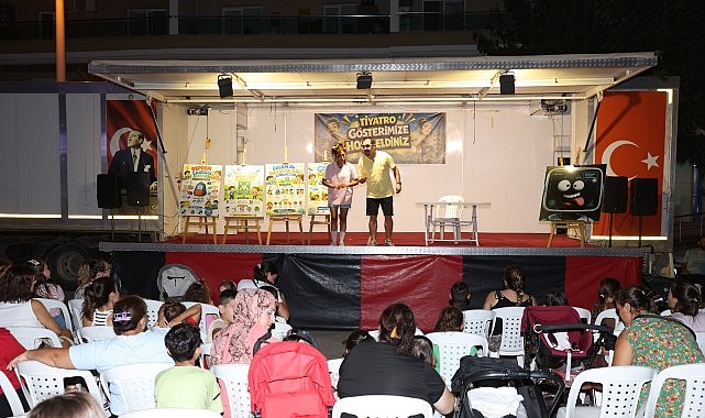 Çiğli’de Mahalle Tiyatro Günleri Yüzlerce Çocukla Buluştu Çiğli Belediyesi tarafından yaz boyunca çocukları kültür ve sanat etkinlikleriyle