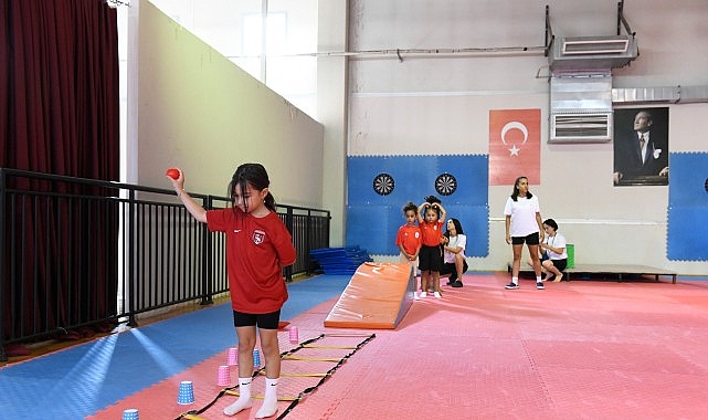 Çiğli’de Yaz Sporla Dolu Geçti: 1.747 Kişi Yaz Okullarından Faydalandı Çiğli Belediyesi Gençlik ve Spor Hizmetleri Müdürlüğü tarafından çocukların, gençlerin