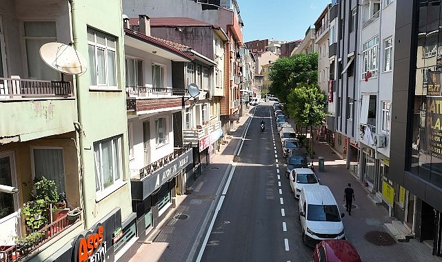 Darıca’nın damarları açılıyor, şehir nefes alıyor Büyükşehir’in çalışmalarıyla Darıca’nın yolları ve caddeleri yenilenirken, ulaşım daha güvenli