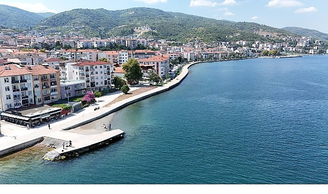Değirmendere sahili dalga kırıcı setle güçlendirildi Kocaeli Büyükşehir Belediyesi, Gölcük Değirmendere sahilinde hayata geçirdiği dalga kırıcı