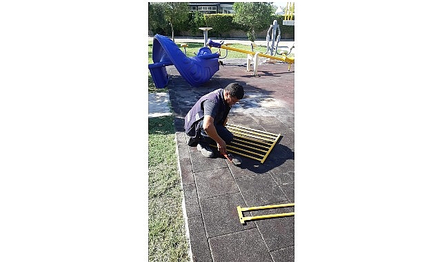 Didim Belediyesi Parklarda Bakım ve Onarım Çalışmalarını Sürdürüyor Didim Belediyesi, kent genelindeki parklarda bakım ve onarım çalışmalarını sürdürüyor.