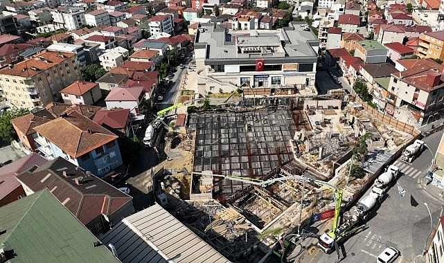 Dilovası Kent Meydanı hız kazandı Kocaeli Büyükşehir Belediyesi ile Dilovası Belediyesi iş birliğinde hayata geçirilen