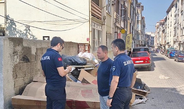 Edremit Belediyesi’nden kaçak döküme sıkı denetim Edremit Belediyesi Zabıta Müdürlüğü ekipleri, kent genelinde izinsiz şekilde bırakılan