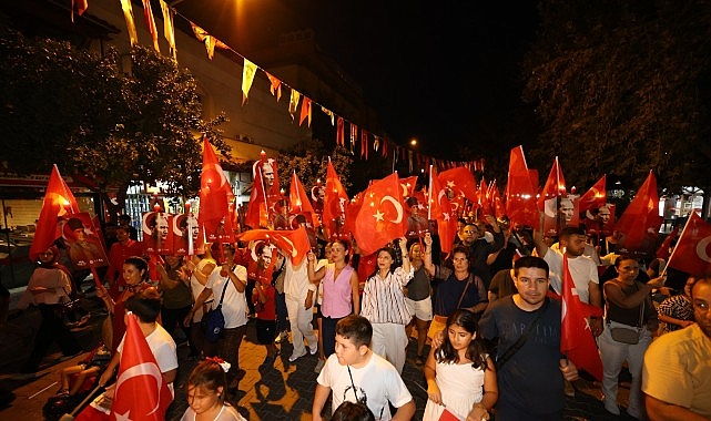 Efes Selçuk’ta Zafer Bayramı, Fener Alayı ve Eliz Band Konseriyle Kutlanacak 30 Ağustos Zafer Bayramı, Efes Selçuk’ta düzenlenecek resmî törenin yanı