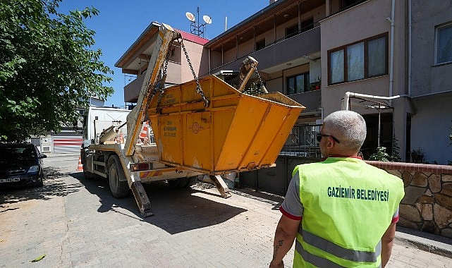 İnşaat atıklarını ve eskiyen mobilyalarını yasal alanların dışına kaçak yollarla