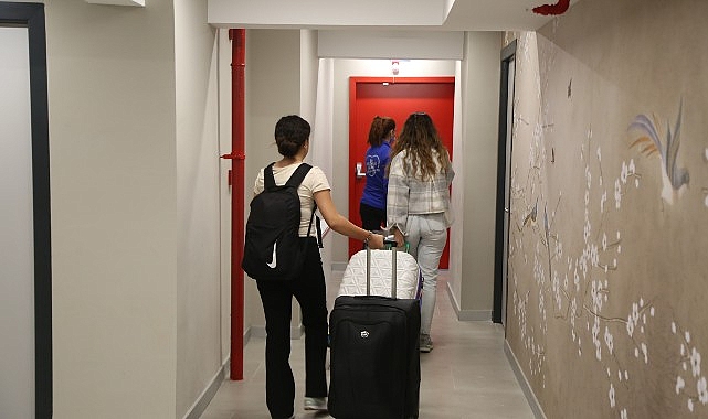 İBB Yurtlarına Başvurular Başladı İstanbul Büyükşehir Belediyesi’nin, üniversite eğitimi için İstanbul’a gelen gençlere barınma