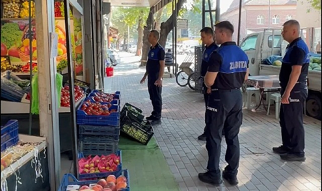 İnegöl Belediyesi Zabıta Ekiplerinden Kaldırım İşgali Ve Çevre Kirliliği Denetimi İnegöl Belediyesi Zabıta Müdürlüğü ekipleri, şehrin özellikle ana arterlerinde faaliyet