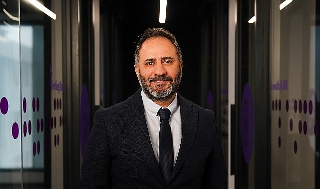 İşe alımda yapay zekâ dönemi hızlanıyor: Şirketlerin yüzde 51’i AI kullanıyor Yapay zekâ, şirketlerin işe alım süreçlerinde giderek daha fazla sorumluluk