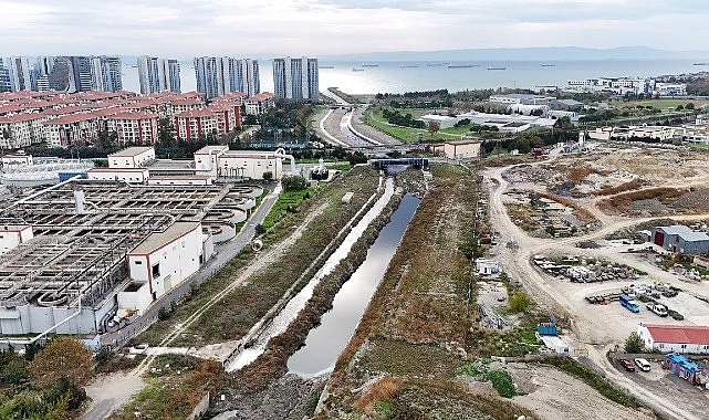 İstanbul Büyükşehir Belediyesi, kent genelindeki dere ve dere kollarında temizlik