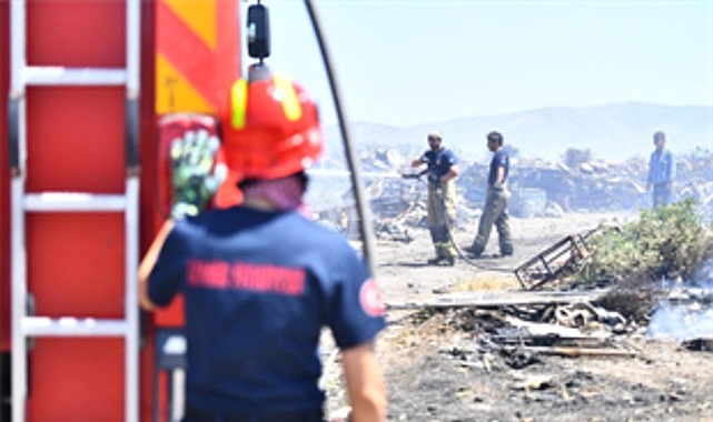 İzmir Büyükşehir Belediyesi, iklim kriziyle artan yangın risklerine karşı itfaiye