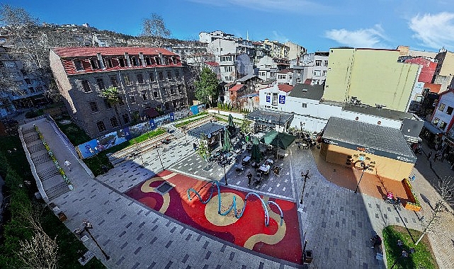 Kocaeli Büyükşehir Belediyesi’nin İzmit’in merkezine kazandırdığı “Mola Park”, yaz aylarında