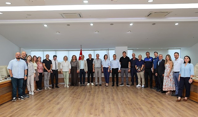 Karabağlar Belediyesi, çevre kirliliğine neden olan sahipsiz atık sorununa kalıcı