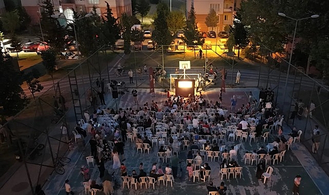 İnegöl Belediyesi’nin “İnegöl’de Yaz Etkinlikleri” kapsamında düzenlediği “Karagöz’ün Salıncağı” adlı
