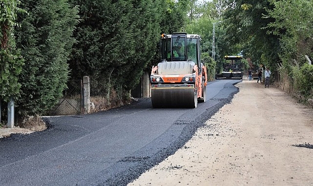 Kartepe’de Yollar Adım Adım Yenileniyor Kartepe Belediyesi, ilçe genelinde ulaşımı daha güvenli ve konforlu hale