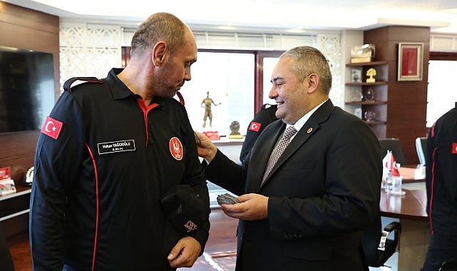 KEÇ-TİM Arama ve Kurtarma Ekibi’ne Akreditasyon Peçlerini Başkan Özarslan Takdim Etti Keçiören Belediyesi bünyesinde Afet İşleri ve Risk Yönetimi Müdürlüğü tarafından