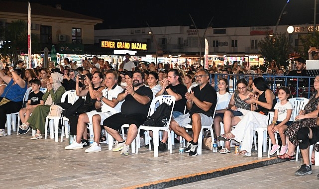 Kemer Belediye Başkanı Necati Topaloğlu öncülüğünde kurulan Kemer Belediyesi Cumhuriyet