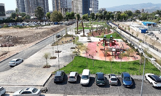 Konak Belediyesi, Yenişehir Mahallesi’nde yapımını tamamladığı 6 bin metrekarelik parkı