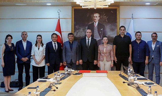 Konyaaltı’nın merkez ve yayla yolları yenilenecek Antalya Büyükşehir Belediye Başkan Vekili Büşra Özdemir, Konyaaltı Belediye Başkanı