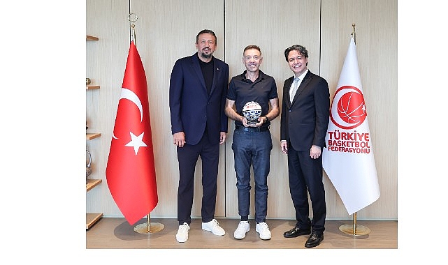 Koray GYO’dan TBF Başkanı Hidayet Türkoğlu’na ziyaret Koray GYO Yönetim Kurulu Başkanı Orhun Kartal, Türkiye Basketbol Federasyonu (TBF)