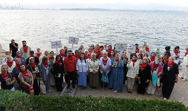 Kocaeli Büyükşehir Belediyesi, kitap okuma kültürünü yaygınlaştırmak ve kitapların birleştirici