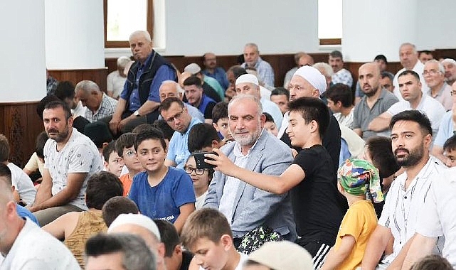 O İlçede Camiler Çocuklarla Doldu Taştı Canik Belediye Başkanı İbrahim Sandıkçı, "Haydi Güle Oynaya Camiye Gel"