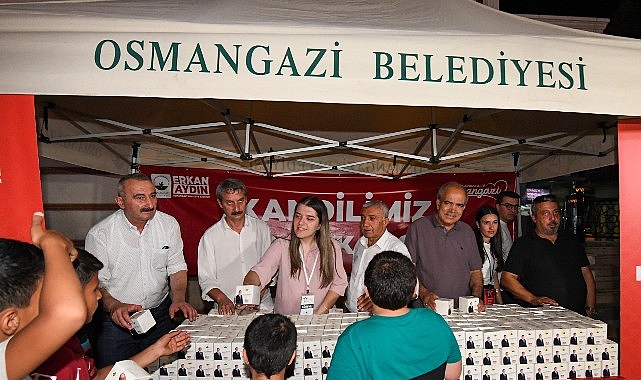 Osmangazi Belediyesi’nden Mevlit Kandili’nde Geleneksel İkram Osmangazi Belediyesi, Mevlit Kandili’nin manevi atmosferini vatandaşlarla paylaşmak amacıyla ilçenin