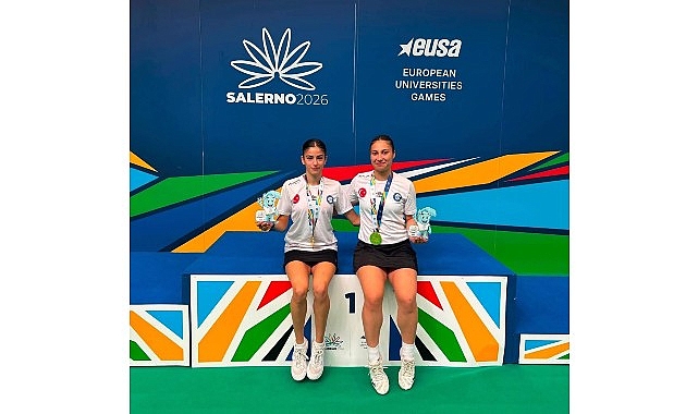 Osmangazi Belediyespor sporcusu Zeynep Berre Ocakoğlu ve partneri Beren Aşkar,