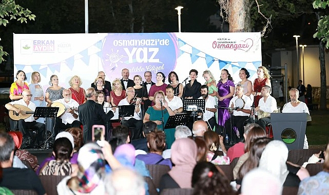 Osmangazi’nin Mahalle Şenliğinde Koro Coşkusu Osmangazi Belediyesi’nin yaz sezonu boyunca düzenlediği mahalle şenlikleri, ilçe sakinlerine