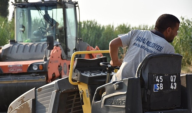 Salihli Belediyesi Keli Mahallesi'nde 2 Bin 250 Ton Sıcak Asfalt