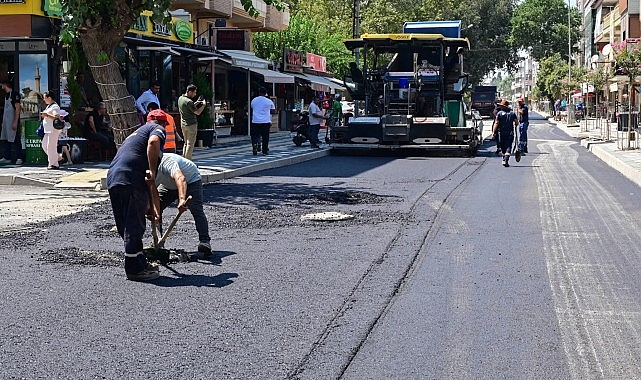 Salihli’nin Şüheda Caddesi Baştan Aşağı Yenileniyor Manisa Büyükşehir Belediye Başkanı Besim Dutlulu, Salihli ilçesi Şüheda Caddesi’nde