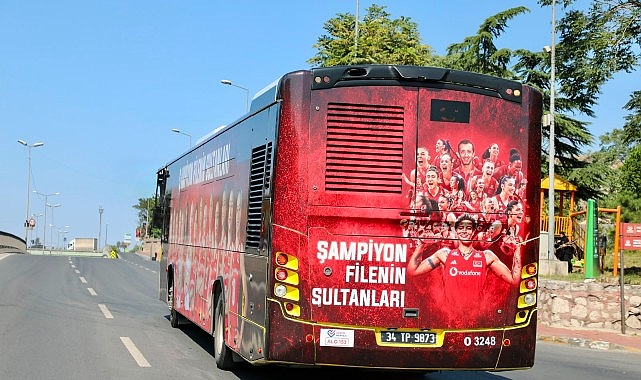 Şampiyonlar, İETT ile İstanbul’da İETT, 2026 Voleybol Milletler Ligi şampiyonu olan Türk Kadın Voleybol