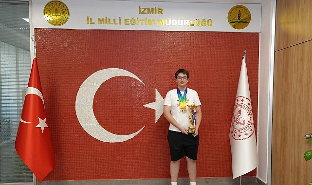 Singapur’dan İzmir’e Dünya İkinciliği Gururu İzmir İl Millî Eğitim Müdürlüğü himayesindeki Bilfen İzmir Fen Lisesi