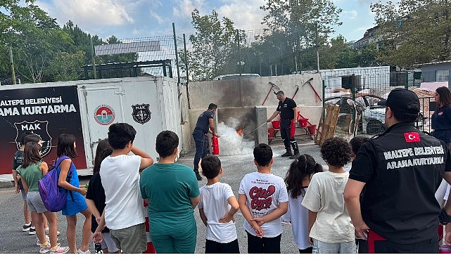 Yaz okulu öğrencileri afetler hakkında bilinçlendi Maltepe Belediyesi Yaz Okulu öğrencileri, Afet İşleri ve Risk Yönetimi