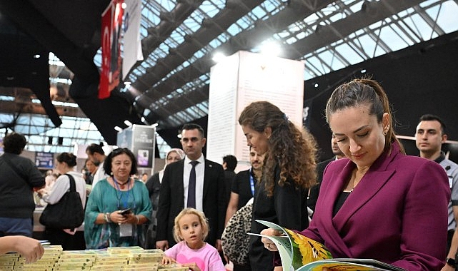 16. Antalya Kitap Fuarı 2 Ekim’de başlıyor Antalya Büyükşehir Belediyesi ev sahipliğinde bu yıl 16’ncısı düzenlenecek olan