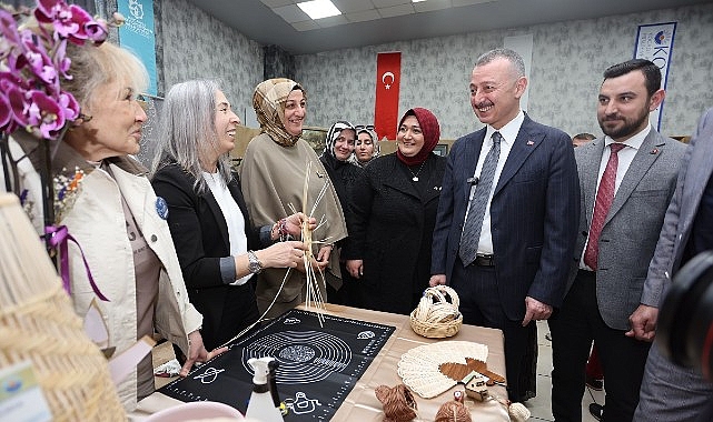 22 yıllık eğitim yolculuğunda yeni sezon başlıyor Kocaeli Büyükşehir Belediyesi Meslek ve Sanat Eğitim Kursları (KO-MEK), insan