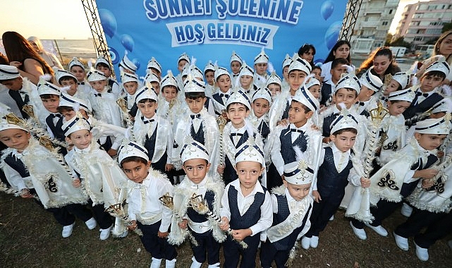 5. Toplu Sünnet Şöleni, Renkli Görüntülere Sahne Oldu Küçükçekmece Belediyesi tarafından düzenlenen ve geleneksel hale getirilen Toplu Sünnet